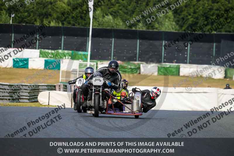 Vintage motorcycle club;eventdigitalimages;mallory park;mallory park trackday photographs;no limits trackdays;peter wileman photography;trackday digital images;trackday photos;vmcc festival 1000 bikes photographs